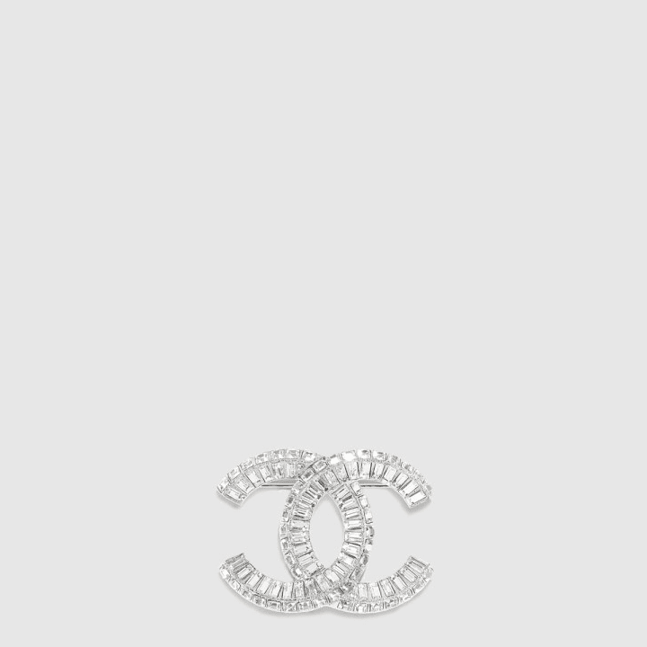 샤넬 뉴트럴 톤 스트라스 CC 브로치 실버