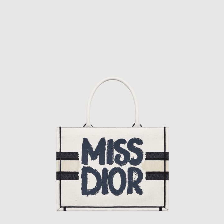 디올 Miss Dior Graffiti 자수 미디엄 북 토트 백