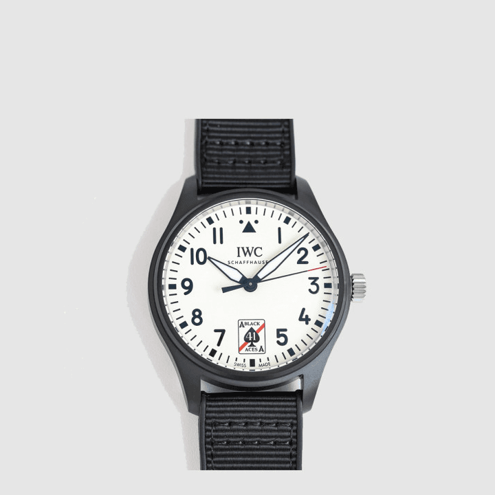 차콜 그레이 하이 콘트라스트 다이얼 IWC 파일럿 워치 오토매틱 탑건